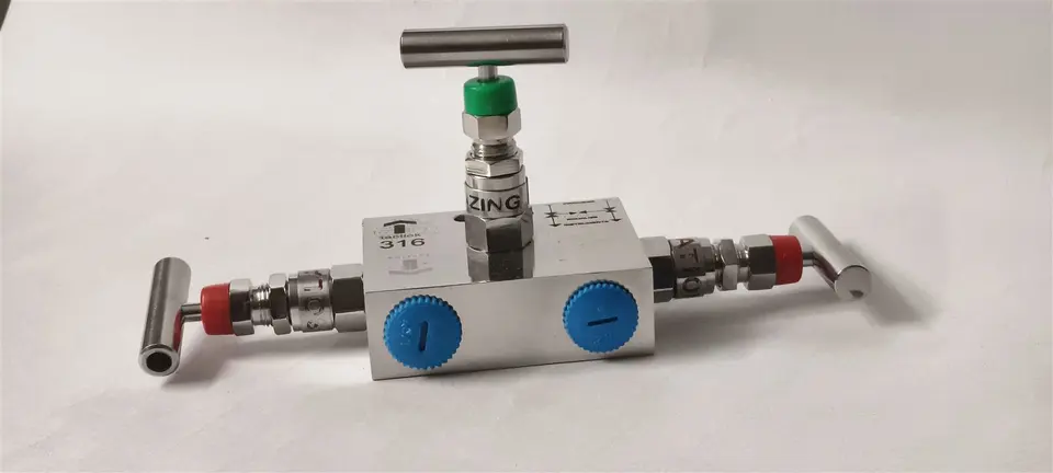 3 Way Manifold Valve, R Type by Samvay Fluid Tekniks, supplied in Mexico