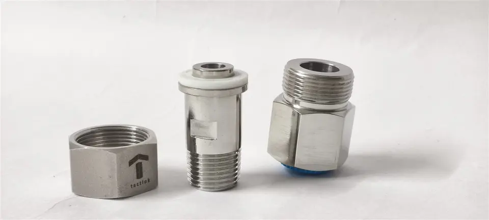 Gauge Adaptor by Samvay Fluid Tekniks, supplied in the UAE