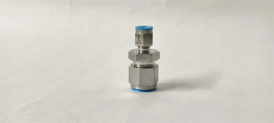 Reducing Union by Samvay Fluid Tekniks, supplied in Canada